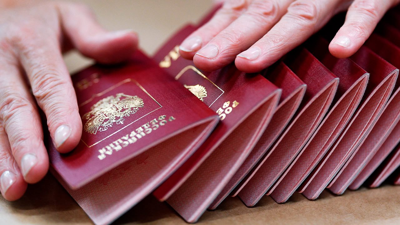 Ресейлік депутат Орталық Азиядан келген мигранттарға азаматтық беруді тоқтатуды ұсынды