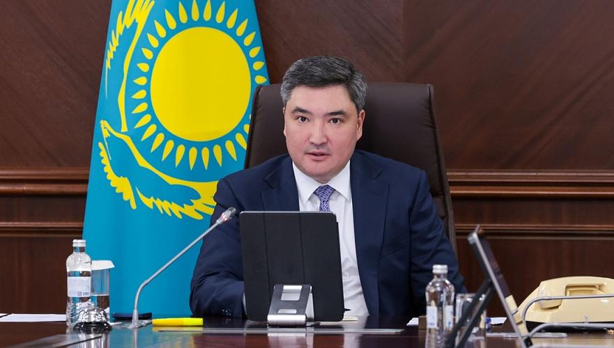Экономикалық дамуыдың негізіг ережесін түсінбеген Бектенов қандай шаралар қолдануы мүмкін№